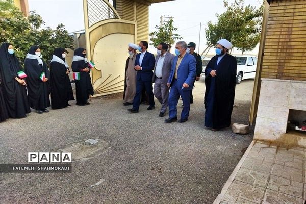 مراسم روز ملی استکبارستیزی در دبیرستان حضرت خدیجه قزل آباد