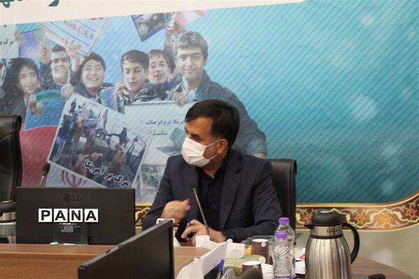 دیدار مسئولان و نمایندگان تشکل‌های دانش‌آموزی با استاندار اصفهان