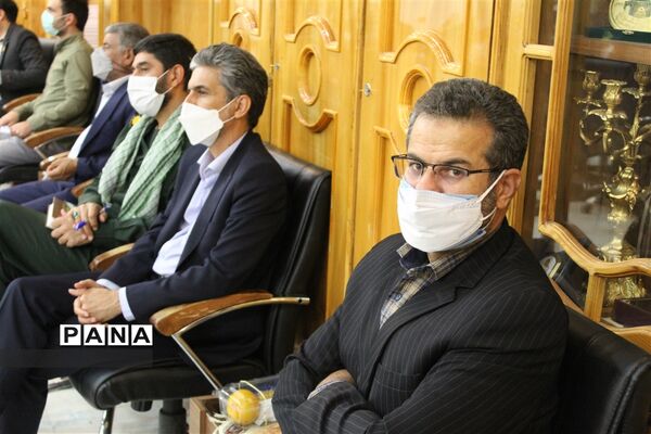 دیدار مسئولان و نمایندگان تشکل‌های دانش‌آموزی با استاندار اصفهان