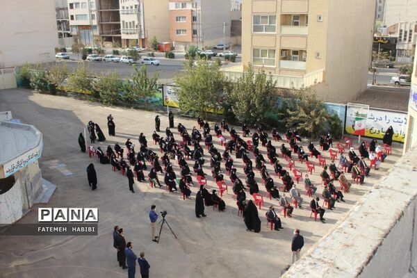 نواخته شدن زنگ استکبارستیزی در هنرستان شاهد نجمیه
