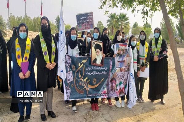 آیین نمادین زنگ استکبار ستیزی در ساحل خلیج همیشه فارس دلوار