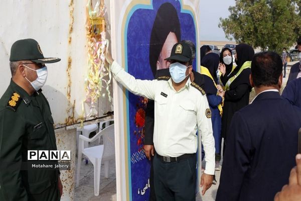 آیین نمادین زنگ استکبار ستیزی در ساحل خلیج همیشه فارس دلوار