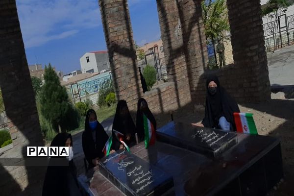 فریاد استکبار ستیزی در گلزار شهدا جوادآباد