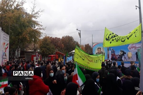 بزرگداشت روز دانش‌آموز در بجنورد