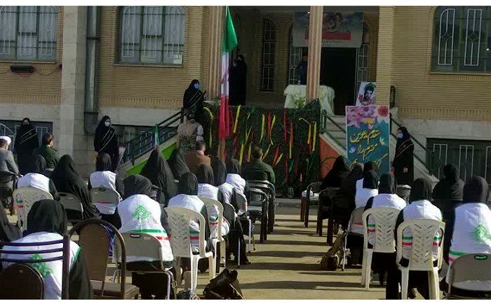برپایی همایش ضداستکباری در هنرستان فدک قم