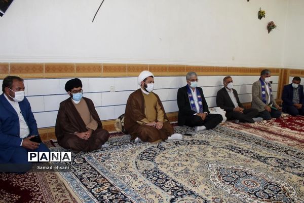 دیدار رئیس سازمان دانش‌آموزی کهگیلویه و بویراحمد با خانواده شهدای دانش‌آموز دهدشت