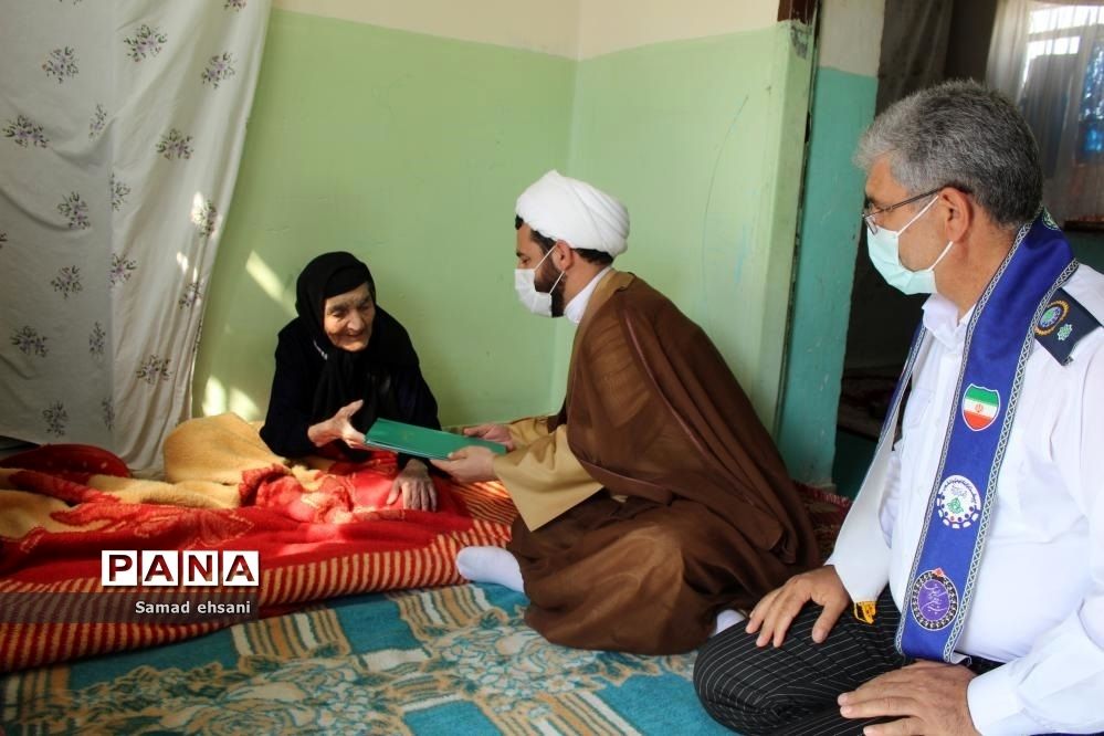 دیدار رئیس سازمان دانش‌آموزی کهگیلویه و بویراحمد با خانواده شهدای دانش‌آموز دهدشت