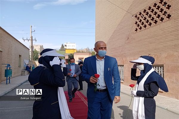 روز دانش‌آموز و یوم الله ۱۳ آبان در ناحیه دو بهارستان