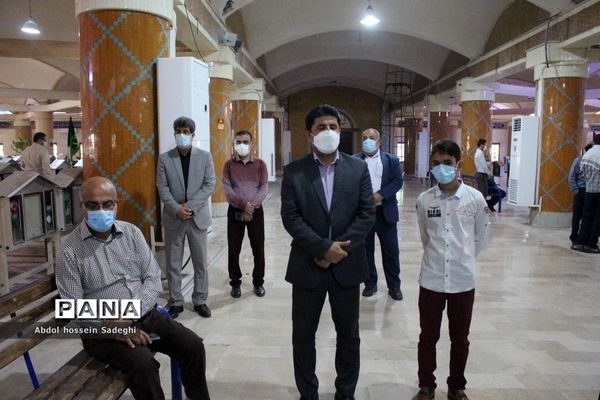 عطرافشانی قبور مطهر شهدا و تجدید میثاق با گلگون کفنان دفاع مقدس در بوشهر