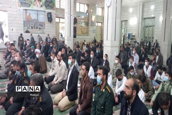 حضور دانش‌آموزان اداره آموزش و پرورش  ناحیه۶ در نمازجمعه خوراسگان
