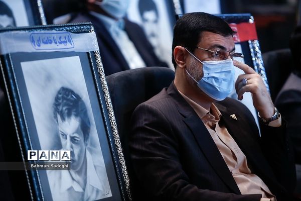 ششمین همایش ملی تجلیل از رتبه های کنکور زیر 100 شاهد و ایثارگر