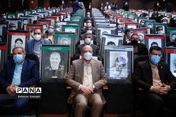 ششمین همایش ملی تجلیل از رتبه های کنکور زیر 100 شاهد و ایثارگر