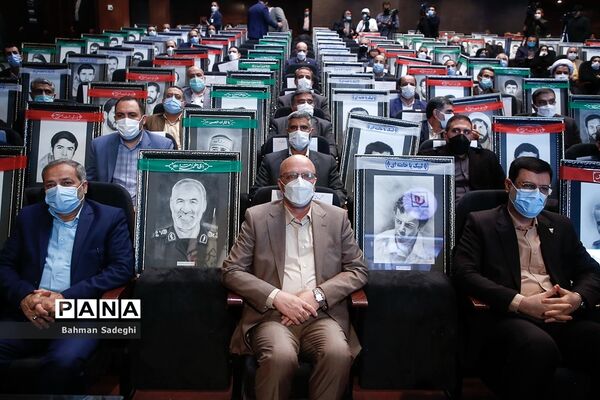 ششمین همایش ملی تجلیل از رتبه های کنکور زیر 100 شاهد و ایثارگر