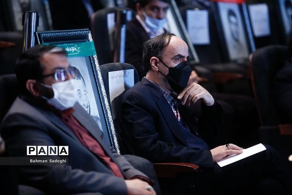 ششمین همایش ملی تجلیل از رتبه های کنکور زیر 100 شاهد و ایثارگر