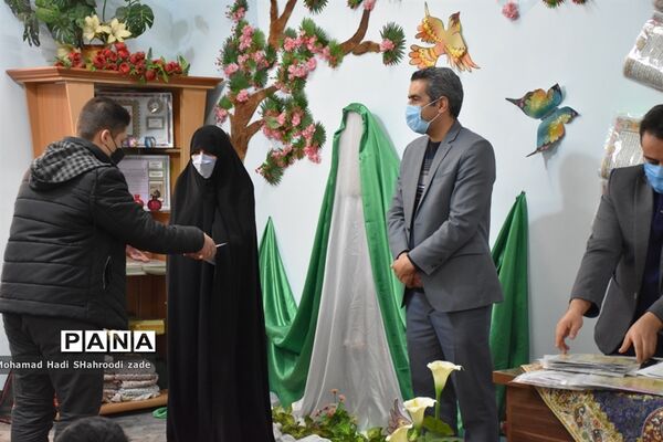مراسم تقدیر از منتخبان مسابقات قرآن عترت و نماز سال قبل در مکان دارالقرآن ناحیه یک مشهد مقدس