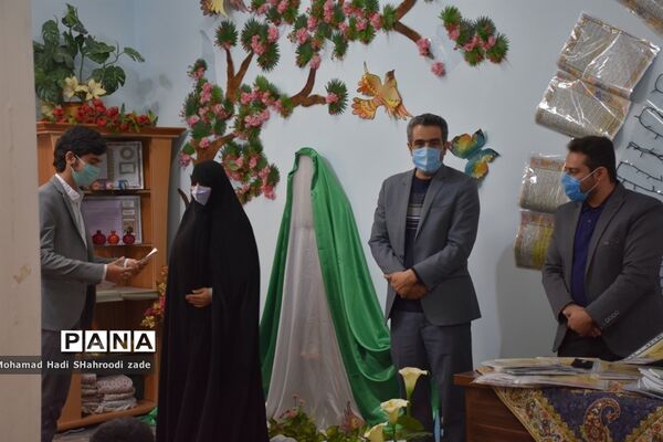 مراسم تقدیر از منتخبان مسابقات قرآن عترت و نماز سال قبل در مکان دارالقرآن ناحیه یک مشهد مقدس