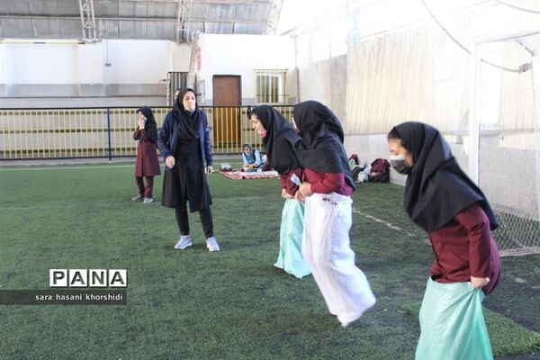 گرامیداشت هفته ملی مازندران به همت دانش‌آموزان دبیرستان مائده گلوگاه
