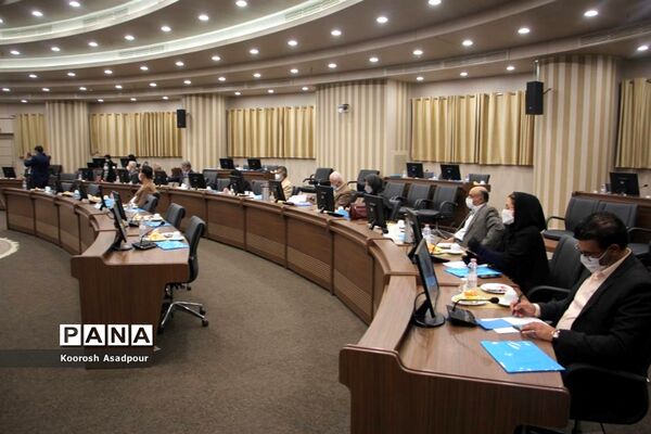 نشست مدیرکل مدارس غیر انتفاعی وزارت آموزش و پرورش در فارس