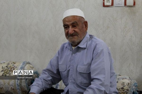 دیدار رئیس سازمان دانش‌آموزی کهگیلویه و بویراحمد با خانواده دانش‌آموز شهید «حسین تقی نژاد»