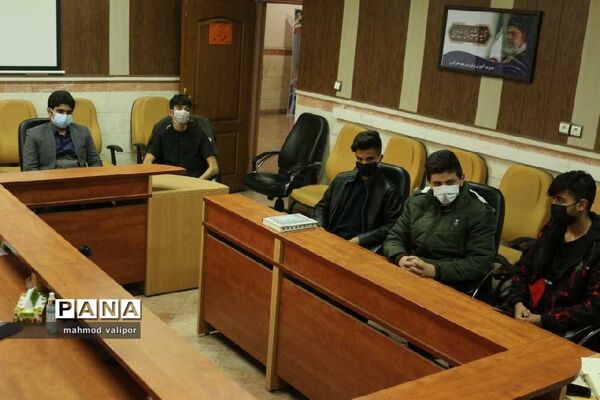 نشست خبرنگاران پانا با معاون پرورشی آموزش و پرورش شهرستان البرز