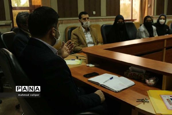 نشست خبرنگاران پانا با معاون پرورشی آموزش و پرورش شهرستان البرز