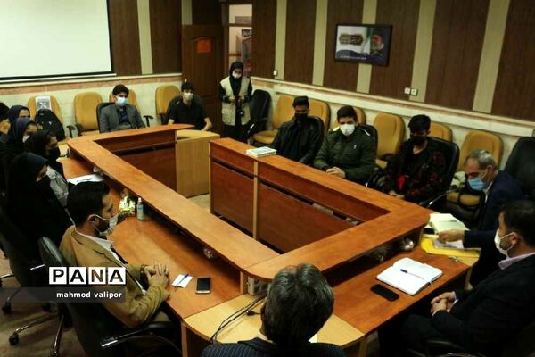 نشست خبرنگاران پانا با معاون پرورشی آموزش و پرورش شهرستان البرز