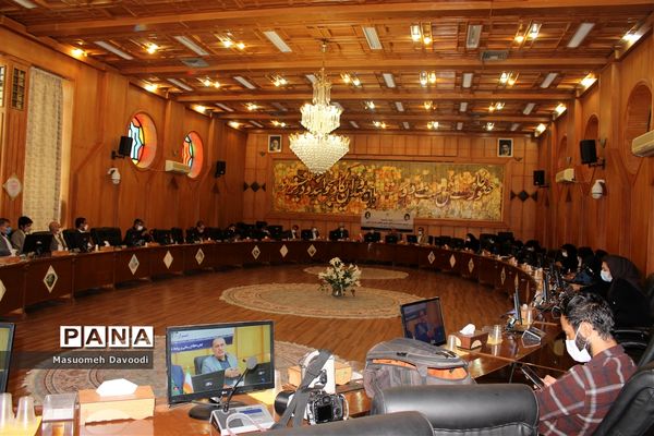 نشست خبری افتتاحیه دومین جشنواره معلمان هنرمند در شیراز