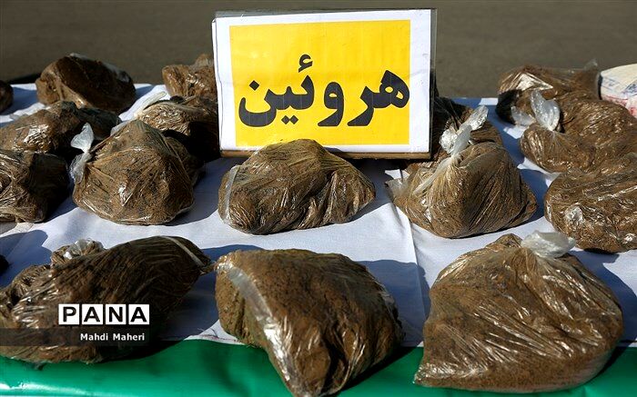 تاکسی با 10 کیلو هروئین توقیف شد