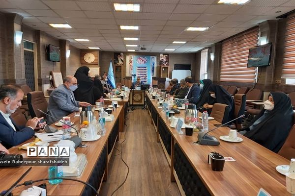 همایش آشنایی اولیا با مفاهیم سند تحول بنیادین