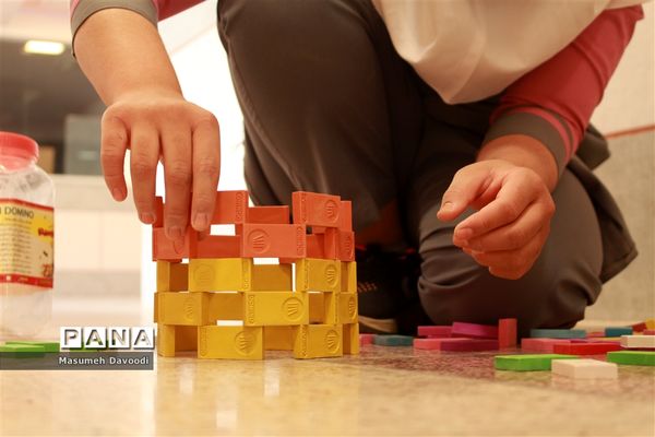 بازدید رئیس سازمان دانش‌آموزی فارس از روند برگزاری مسابقات المپیاد رویش در مدارس ناحیه 2 شیراز