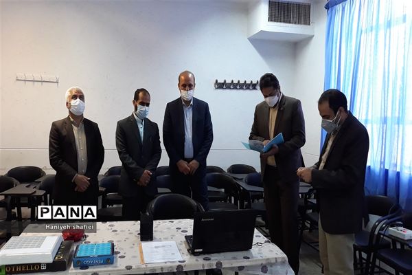 برگزاری مسابقات بازی‌های فکری سرگرمی رویش به صورت آنلاین در  در دبیرستان شهید صالحی شیراز