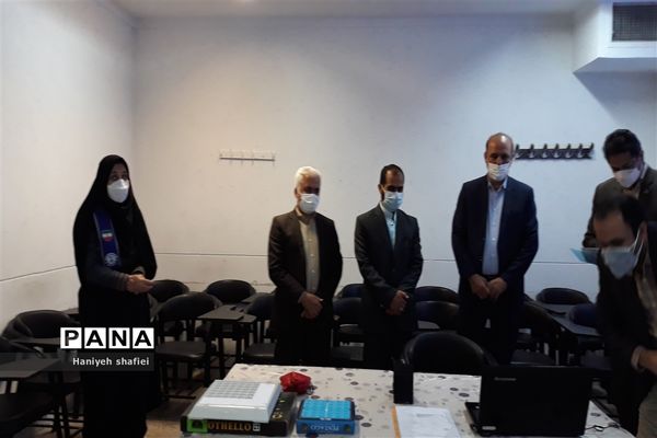 برگزاری مسابقات بازی‌های فکری سرگرمی رویش به صورت آنلاین در  در دبیرستان شهید صالحی شیراز