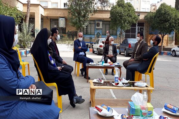 برگزاری مسابقات بازی‌های فکری سرگرمی رویش به صورت آنلاین در  در دبیرستان شهید صالحی شیراز