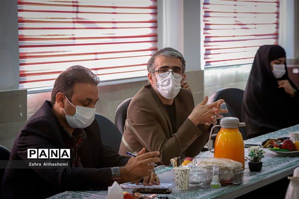 نشست شورای پرورشی منطقه 18 تهران