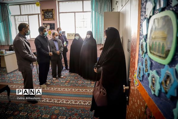 بازدید نقوی از مرکز مشاوره و دارالقرآن منطقه 18 تهران