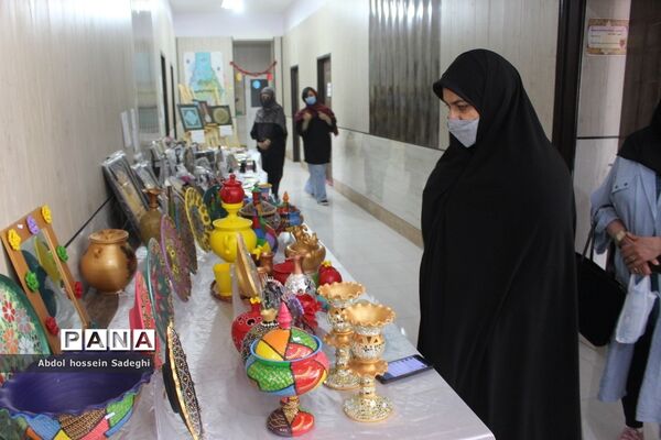 نمایشگاه و فروشگاه صنایع دستی در کانون فرهنگی تربیتی کوثر بوشهر