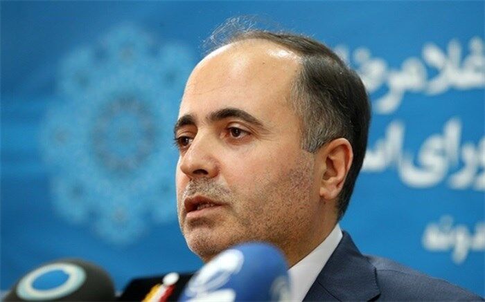 پرداختن به موضوعات حزبی و  فامیلی به دولت لطمه می‌زند