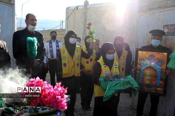 تقدیر مدیر سازمان دانش‌آموزی استان فارس از خانواده دانش آموز پیشتاز مرحومه مهسا هاشمی بالاشهری