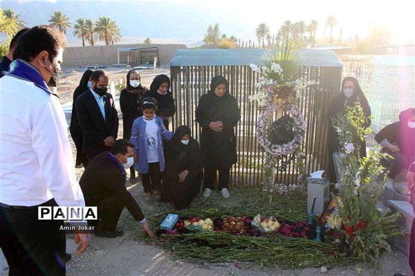 تقدیر مدیر سازمان دانش‌آموزی استان فارس از خانواده دانش آموز پیشتاز مرحومه مهسا هاشمی بالاشهری