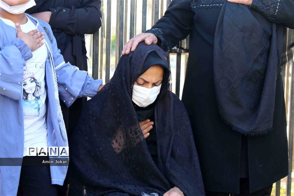 تقدیر مدیر سازمان دانش‌آموزی استان فارس از خانواده دانش آموز پیشتاز مرحومه مهسا هاشمی بالاشهری