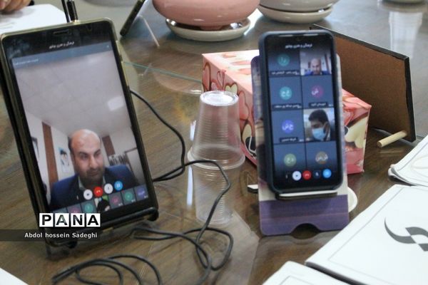 نشست هم اندیشی کارشناسان فرهنگی و هنری آموزش و پرورش استان بوشهر