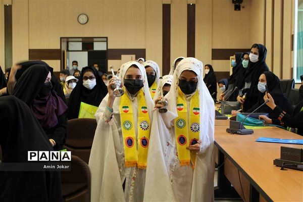 نشست تبیین بازمهندسی تشکیلات پیشتازان ویژه مدیران شهرستان زرین دشت