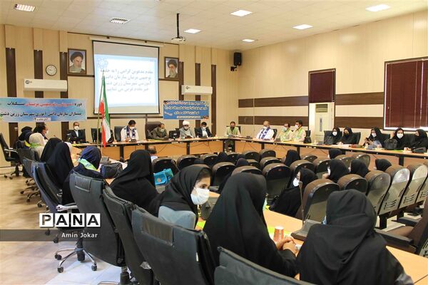 نشست تبیین بازمهندسی تشکیلات پیشتازان ویژه مدیران شهرستان زرین دشت