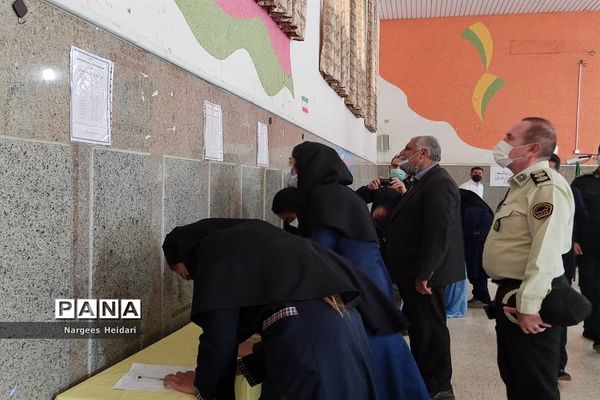 برگزاری نمادین بیست و چهارمین دوره انتخابات شورای دانش‌آموزی شهرستان امیدیه