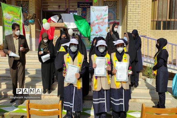 برگزاری مرحله آموزشگاهی المپیاد بازی‌های فکری سرگرمی رویش در شیراز