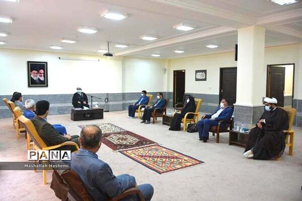 دیدار کارکنان معاونت پرورشی و فرهنگی اداره آموزش و پرورش استان بوشهر با آیت الله صفایی بوشهری