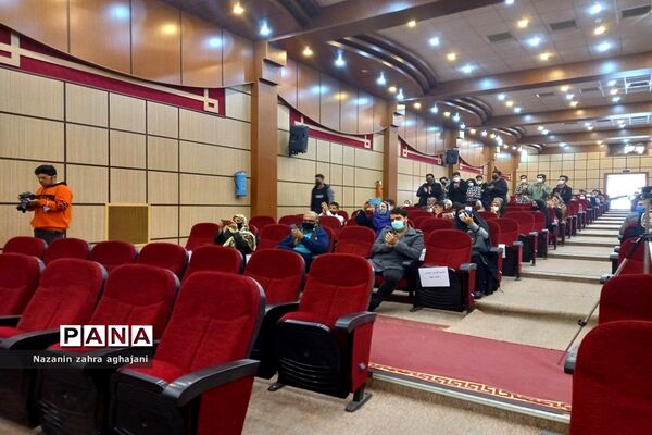 مراسم تقدیر از رتبه‌های برتر کنکور در رباط کریم