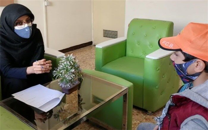 ارائه خدمات رایگان مشاوره‌ای به دانش‌آموزان و فرهنگیان آسیب‌دیده از بحران کرونا در ناحیه دو شهرری