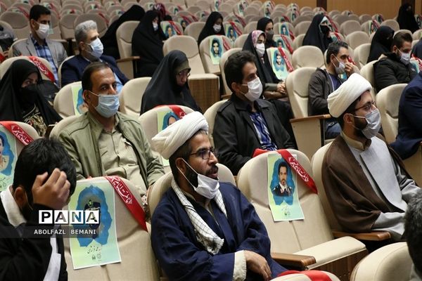 تجلیل از برگزیدگان جشنواره فانوس در قم