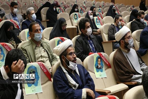 تجلیل از برگزیدگان جشنواره فانوس در قم